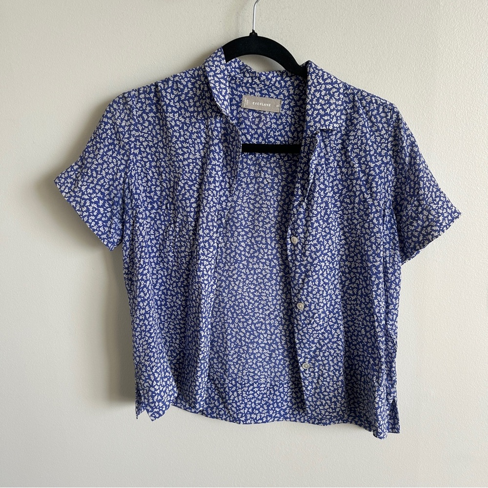 Everlane Blue Patterned Short Sleeve Shirt